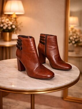 Sesto Meucci Brown Leather Ankle Boots Buckle Italy Chunky Heel 7M Preppy Office